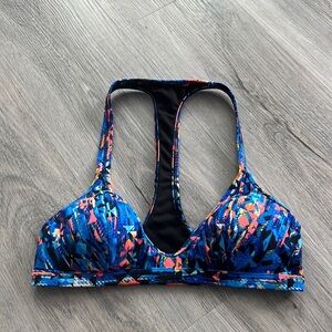 🏴 TYR bathing suit top size small